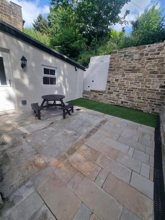 6 Dbl Bed, Central Huddersfield House Inc Parking Eksteriør billede